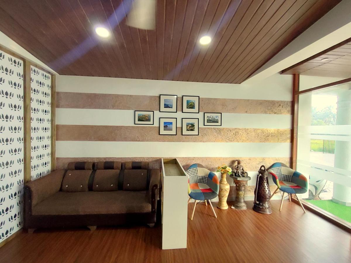 Lotus Hotel Nagaon Beach Alībāg Exterior foto